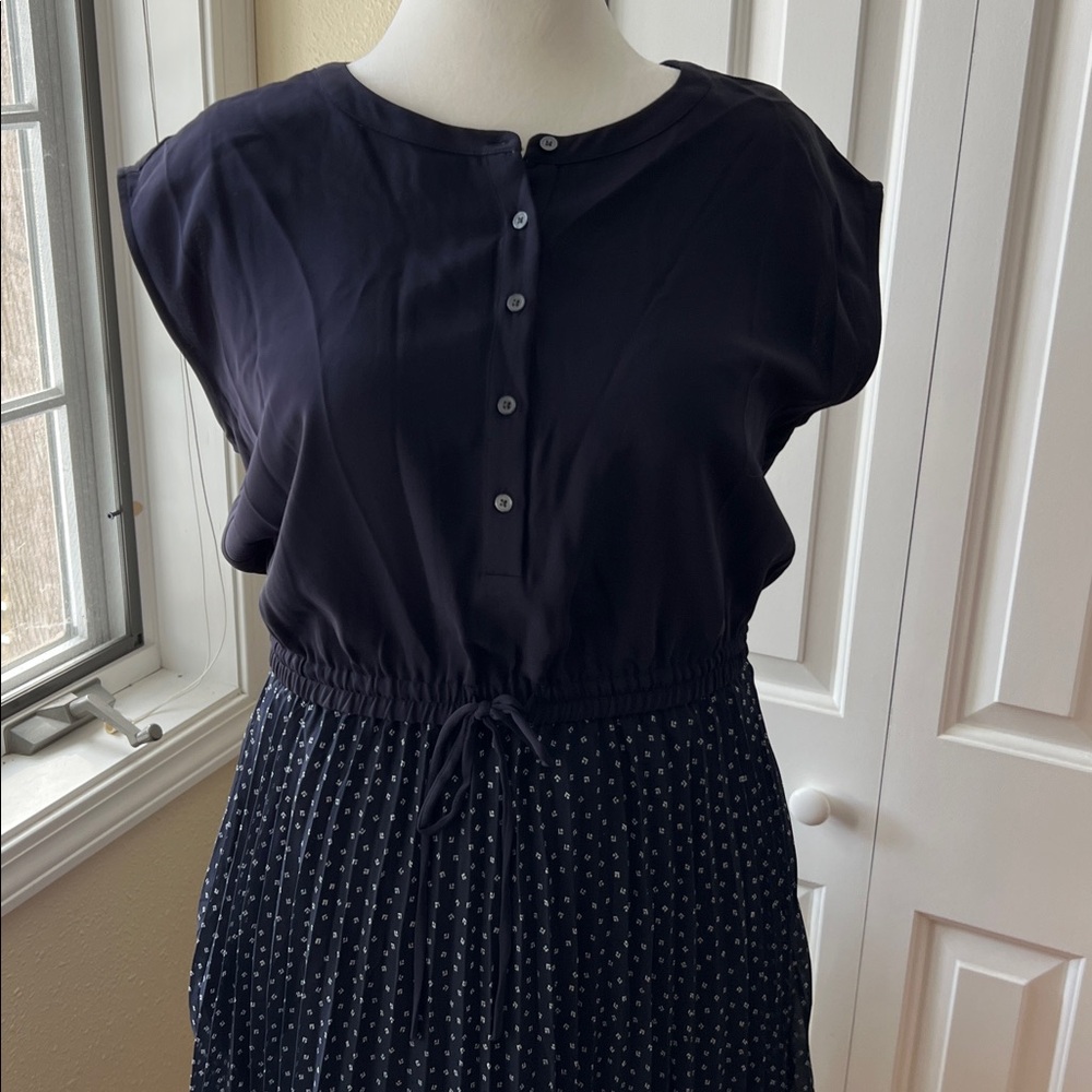 LOFT Navy Solid Dress with Button Tag Detail NWT - image 4